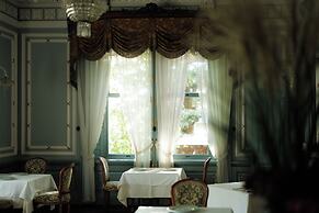 Hotel Chourakukan