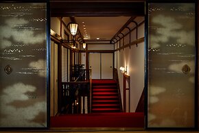 Hotel Chourakukan