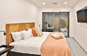 Indulge Apartments City View Penthouses