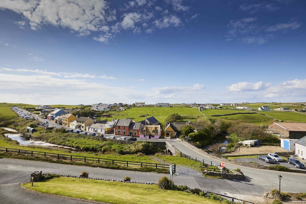 Luxury Lodges in Doolin Village