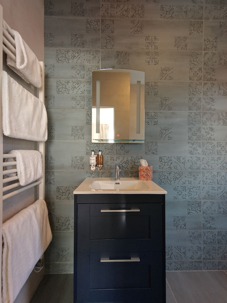 Luxury Lodges in Doolin Village