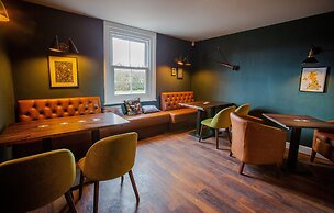 The Woodfalls Inn
