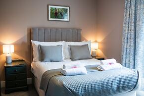 The Woodfalls Inn