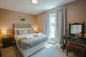 The Woodfalls Inn
