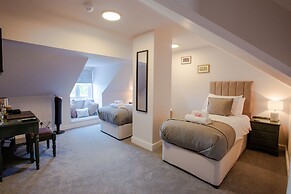 The Woodfalls Inn