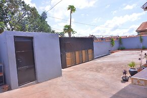 3 Bed House - Sleeps 8, Wifi, Parking, Pets