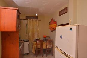 3 Bed House - Sleeps 8, Wifi, Parking, Pets