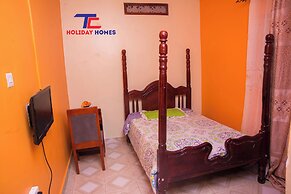 3 Bed House - Sleeps 8, Wifi, Parking, Pets