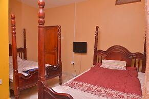 3 Bed House - Sleeps 8, Wifi, Parking, Pets