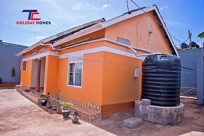 3 Bed House - Sleeps 8, Wifi, Parking, Pets