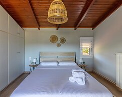 Luxury Garden Villa with Heated Pool
