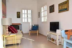 Aegina Colors