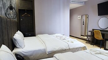 Starlight Hotel