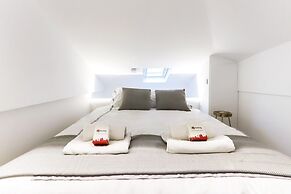 Charming Santos by Homing