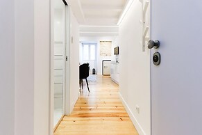 Charming Santos by Homing