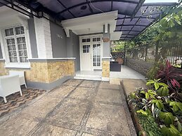 Eton Asia Kota Bunga Villas