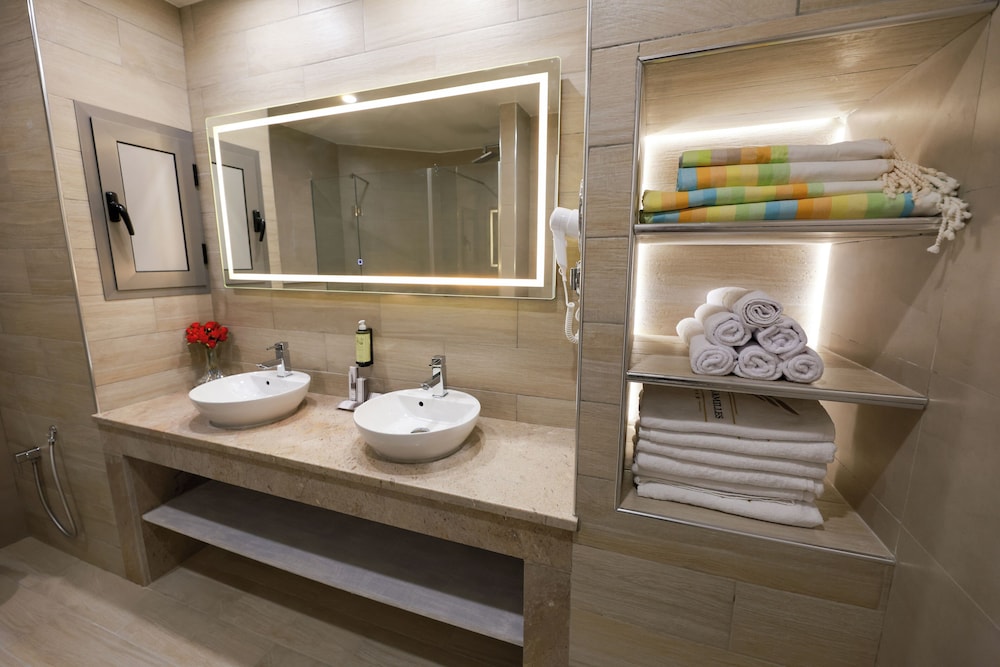 Suites hotel les charmilles & spa
