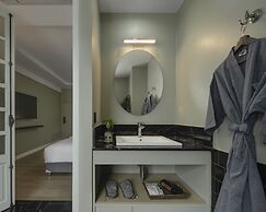 Thomas Bangkok Hotel