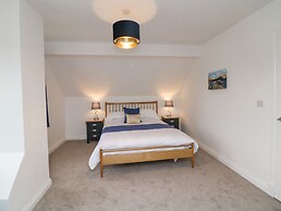 Dove Meadows House