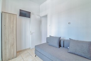 Pavlos Place