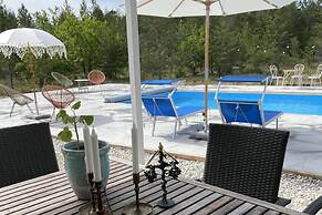 Villa Vitviken Sleeps 4 With Pool