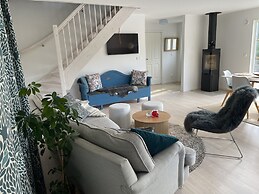 Villa Vitviken Sleeps 4 With Pool