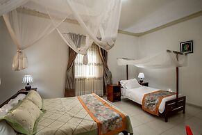 THE CRESTED CRANE BWINDI HOTEL
