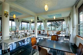 THE CRESTED CRANE BWINDI HOTEL