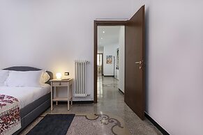 Central Cozy Apartment by Wonderful Italy