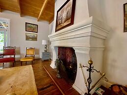 Banhoek Corner Guesthouse