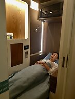 Sleepover Doha North Node, Gate C30