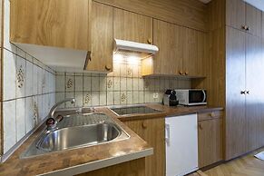 Mole Residence by Homenhancement