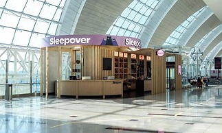 Sleepover Terminal 3, Concourse B – formerly sleep ‘n fly