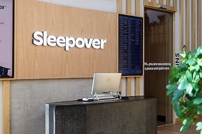 Sleepover Terminal 3, Concourse B – formerly sleep ‘n fly