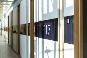 Sleepover Terminal 3, Concourse B – formerly sleep ‘n fly