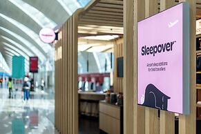 Sleepover Terminal 3, Concourse B – formerly sleep ‘n fly