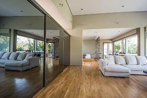 Studio Rio Unique Space With Garden and Garage