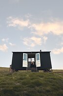 Dog Friendly Shepherd's Hut, Perfect for Couples