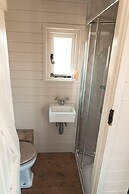 Dog Friendly Shepherd's Hut, Perfect for Couples