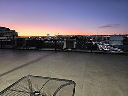 HOTEL THE ROOF