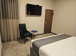 HOTEL THE ROOF