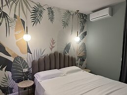 KRYSOS LUXURY ROOMS