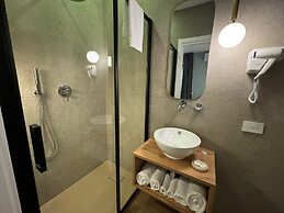 KRYSOS LUXURY ROOMS