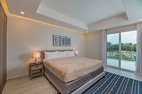 Ocean One Roatan