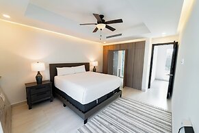 Ocean One Roatan