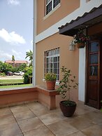 GM Suites Bed & Breakfast