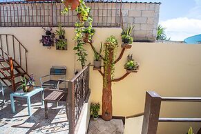 La Casa Del Almendro
