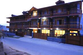 Seven Hills Resort