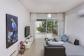 Bay View Gardens Apts with Pool by TrulyCyprus