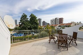Bay View Gardens Apts with Pool by TrulyCyprus